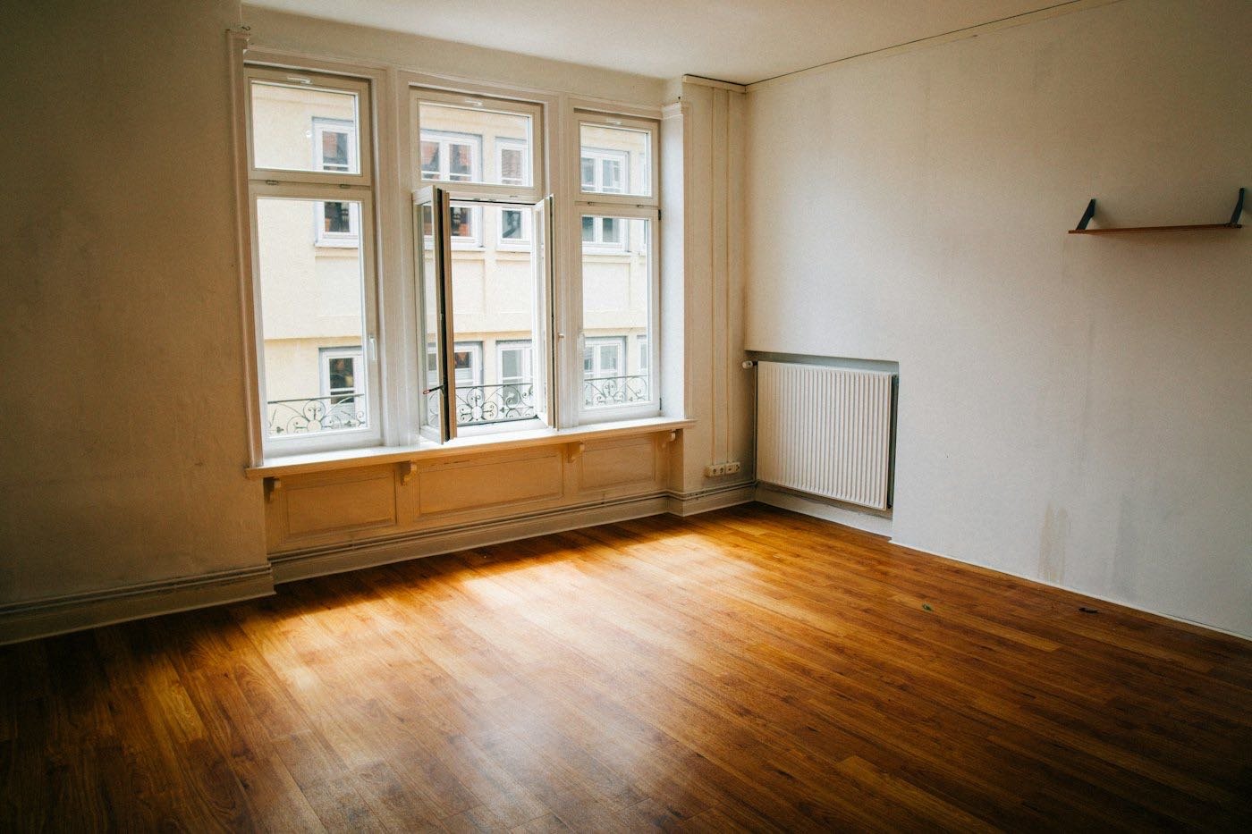 Appartement vide lumineux prêt à la location à l'année